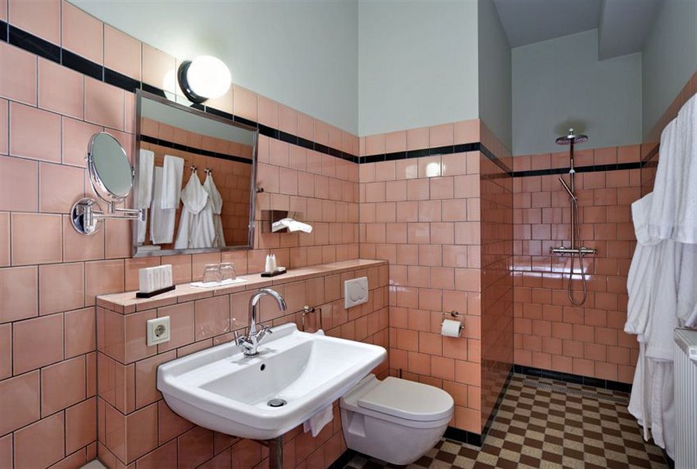 Hotel Nijver 겔드롭 외부 사진